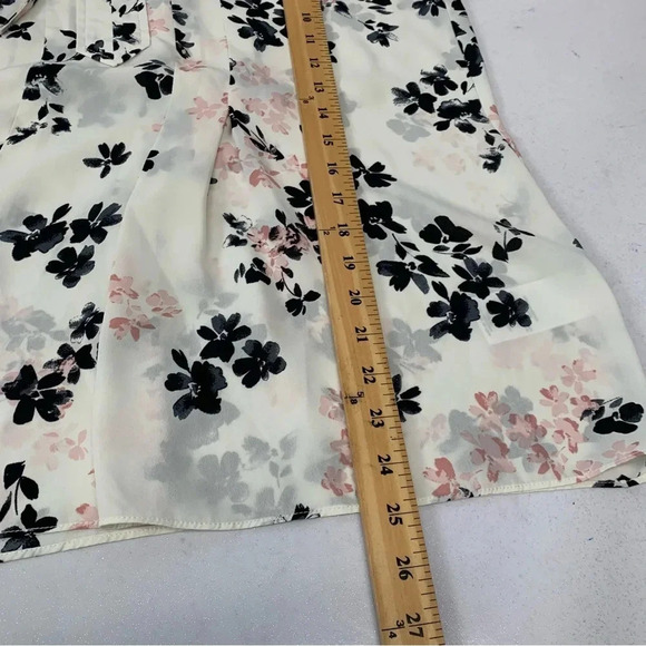 Emaline Womans Top Medium  Cream Floral Pin Tuck Flowy - Picture 8 of 10